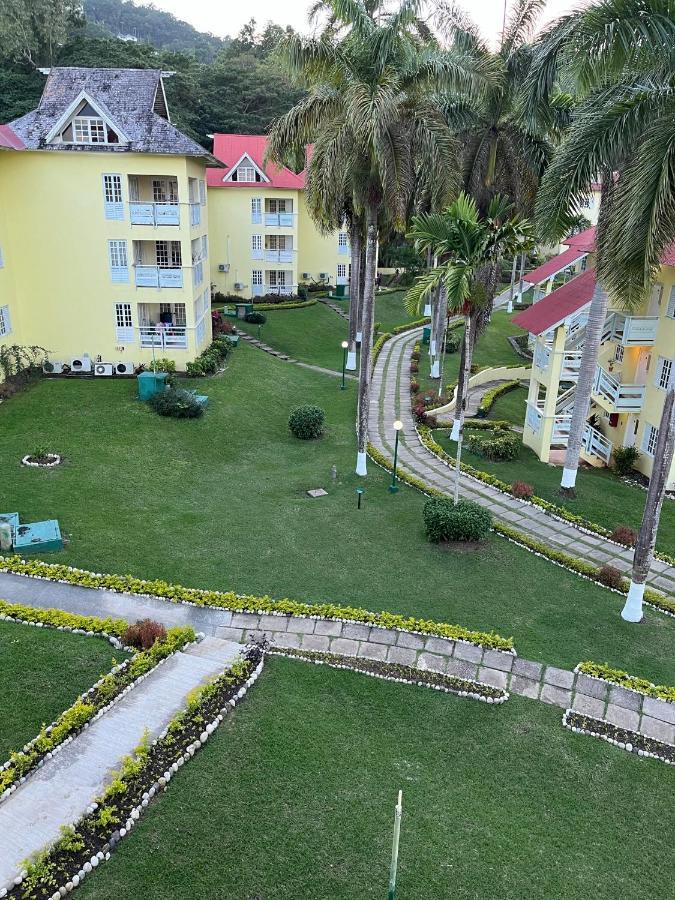 The View At Mystic Ridge Penthouse 78A Apartment Очо Риос Екстериор снимка