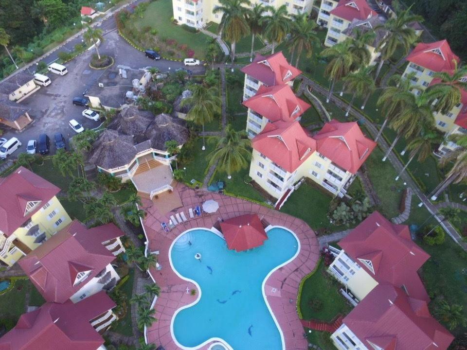 The View At Mystic Ridge Penthouse 78A Apartment Очо Риос Екстериор снимка