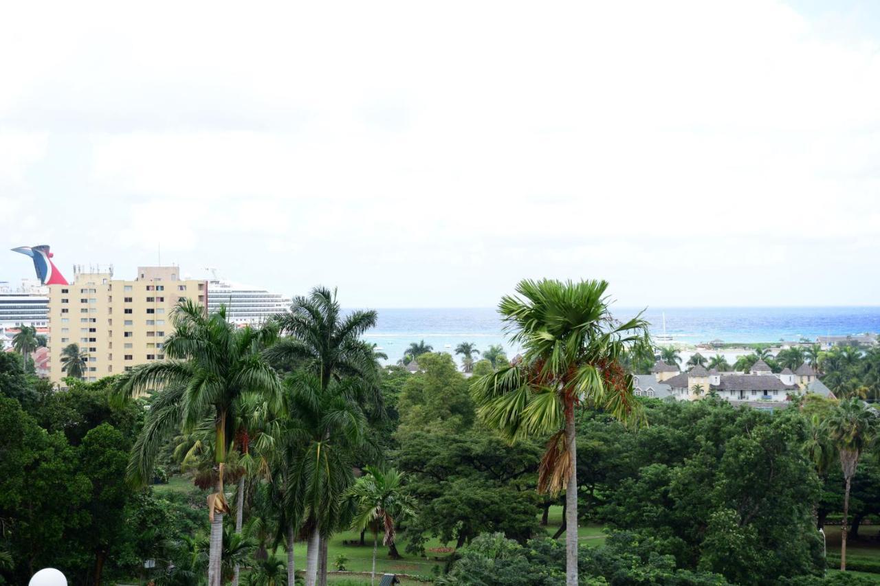 The View At Mystic Ridge Penthouse 78A Apartment Очо Риос Екстериор снимка