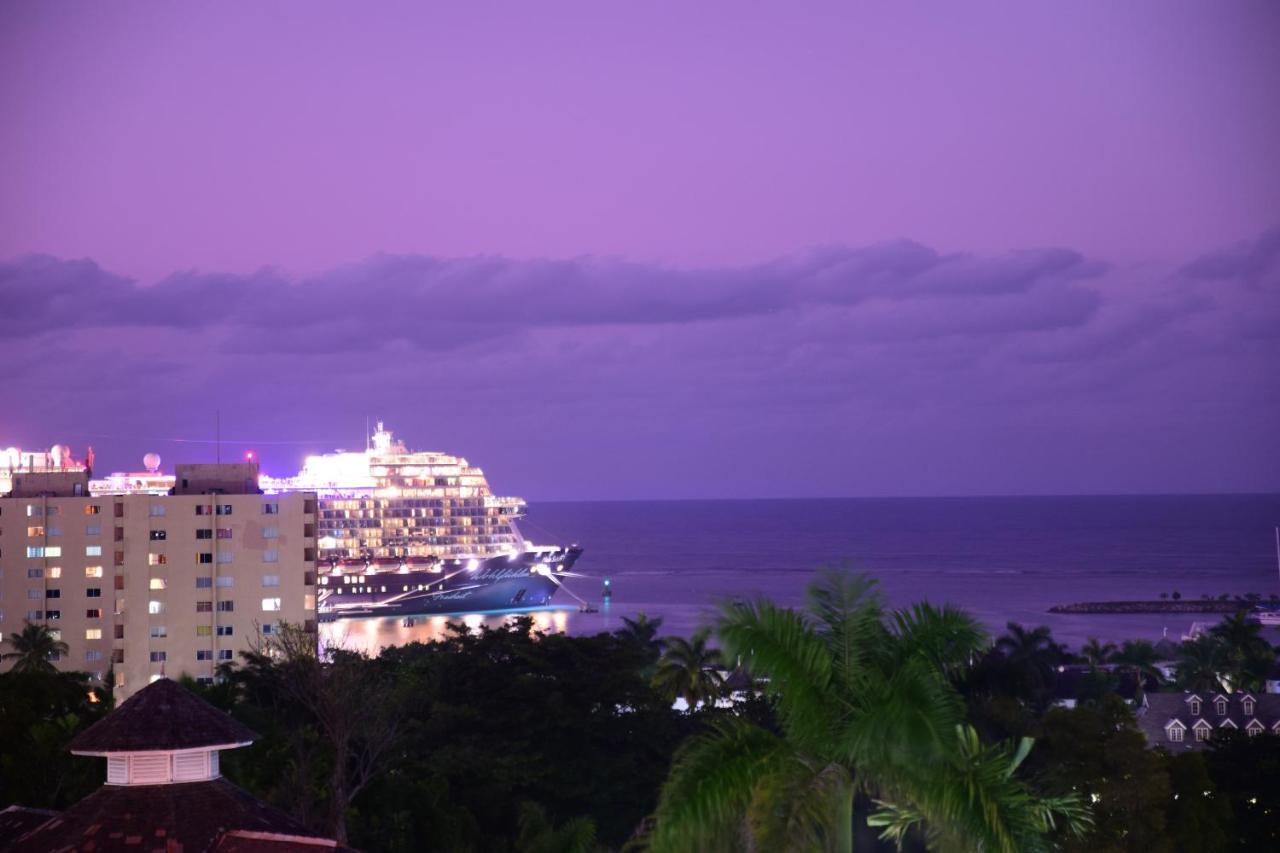 The View At Mystic Ridge Penthouse 78A Apartment Очо Риос Екстериор снимка